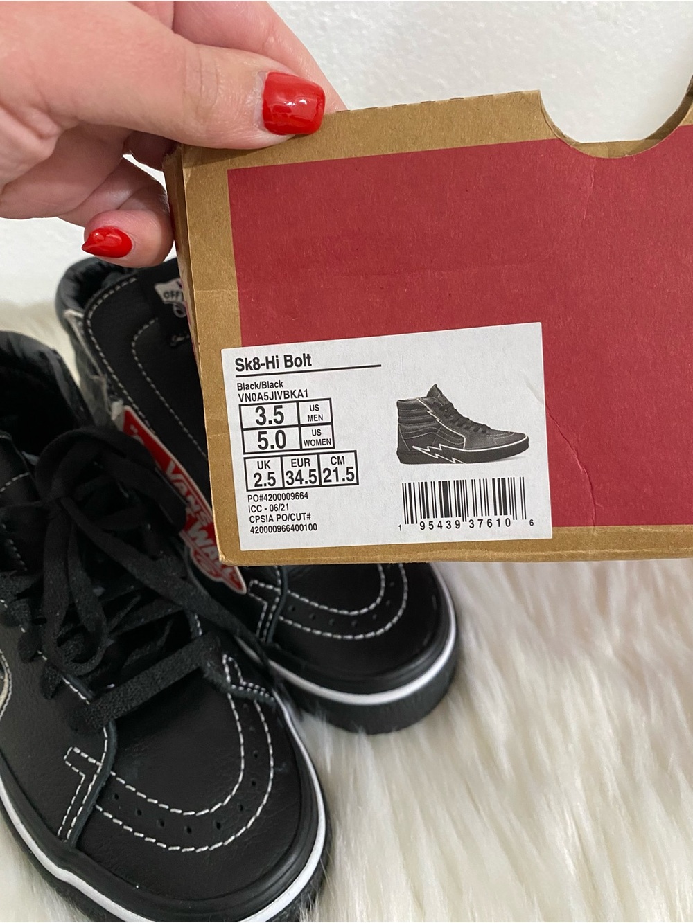NEW Vans Black High-Top Sneakers with White Lightning Accent - Picture 6 of 8